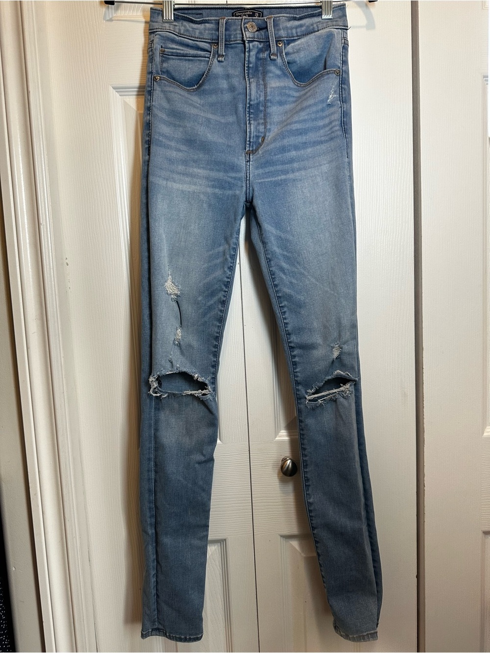Abercrombie & Fitch Light Blue Distressed Skinny Jeans #82